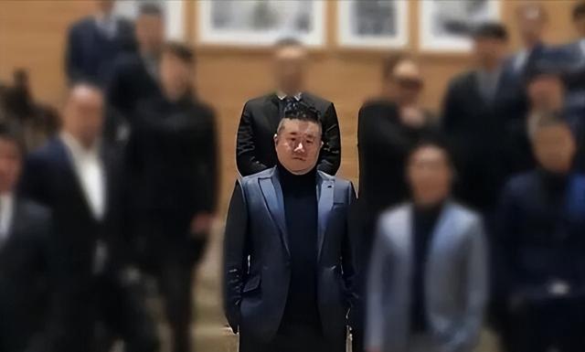 300亿大案！公安部出手，这帮吃人不吐骨头的“吸血鬼	”终于凉了