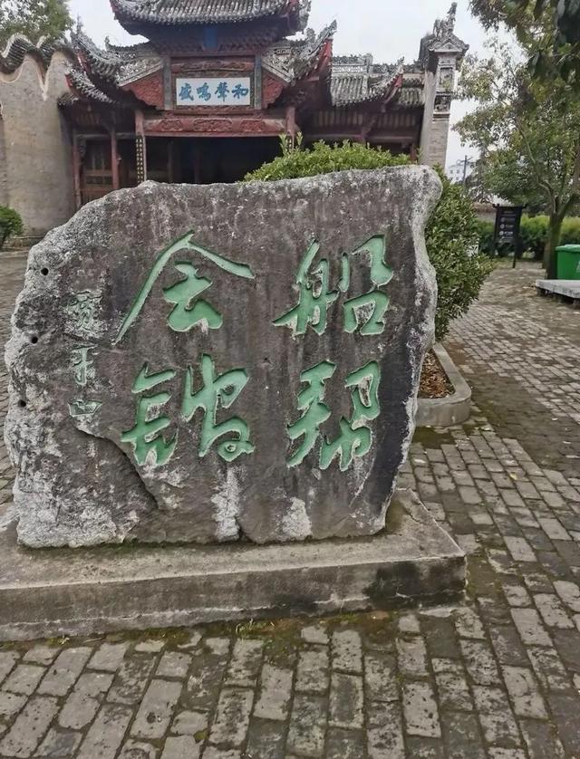 退休后随儿子搬到商洛，这一年我发现了不一样的生活