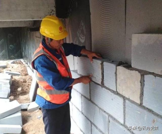 2018年，山东51岁泥瓦匠瞒着妻子，偷偷参加高考，他考上了吗？
