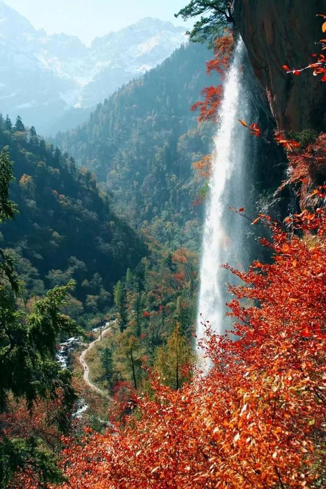 初秋官鹅沟：水清山染、静候君来