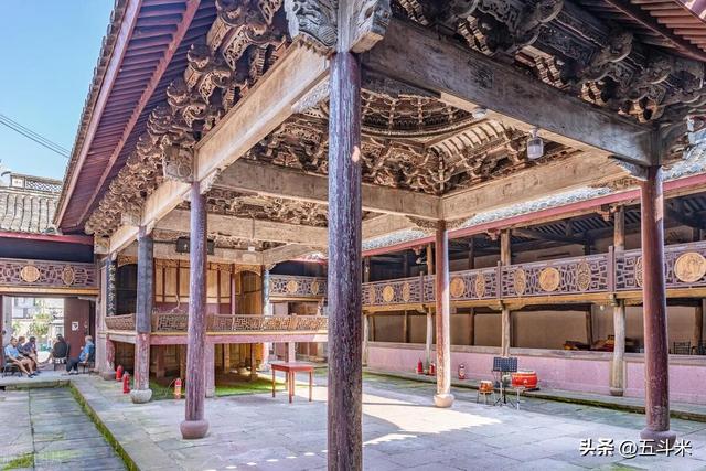400人的村庄要集资80万修建宗祠，每人需摊派2000元，农民难啊！
