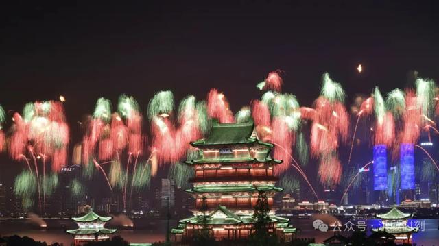 现场超112万人！冲上热搜！我的天啊！南昌！你真的好牛！