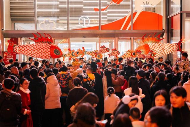 龙湖长沙芙蓉天街「长沙年货大集」热闹开市，沉浸式年俗体验 + 地道年货集合，打造文旅融合新春消费新场景！