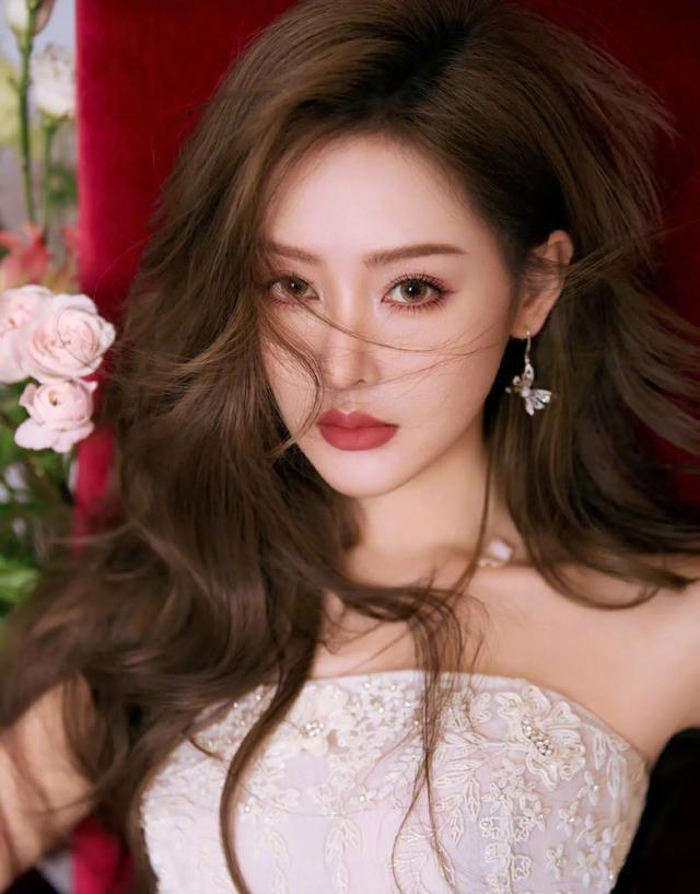 十位“90后”当红女星颜值排行，后两位难分伯仲，来看看都有谁呢