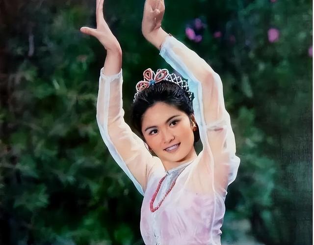 80年代家喻户晓的女演员，嫁给军委副主席儿子，离婚后混得如何？