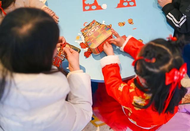 赏花灯，庆佳节！乐海神话世界华灯初上，动物王国喜气满满