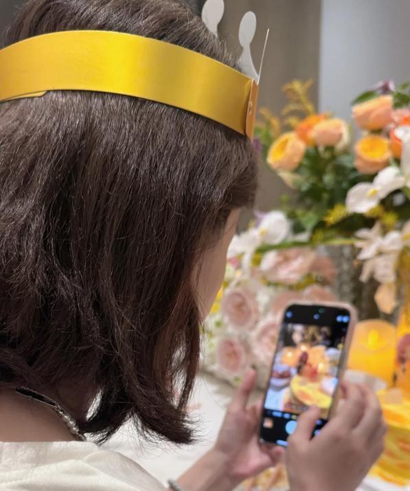 赵丽颖过生日发闺蜜合影，网友羡慕嫉妒又祝福