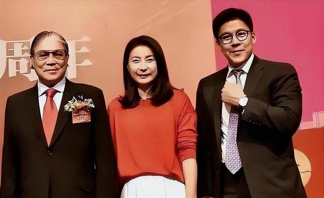 避开神化陷阱！郭晶晶的失足	，给所有被“捧上神坛”的人敲了警钟