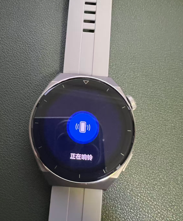 自从给父母买了智能手表，就这9点好处，有些话不吐不快