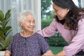 照顾老年痴呆老人，我采取“三不原则”，觉得效果还不错图片