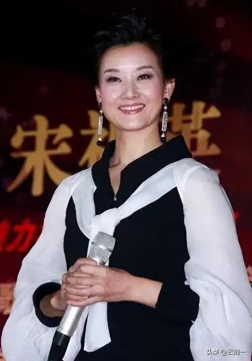 李谷一不再沉默，揭晓宋祖英唱歌真相，观众：原来是这样！
