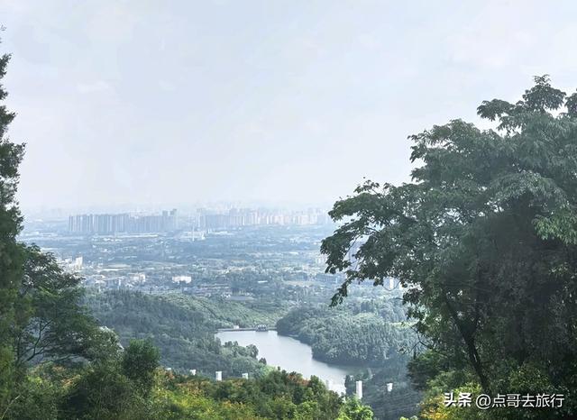 成都龙泉山爆红徒步路线，享受超级梭梭板，大人小孩都喜欢！