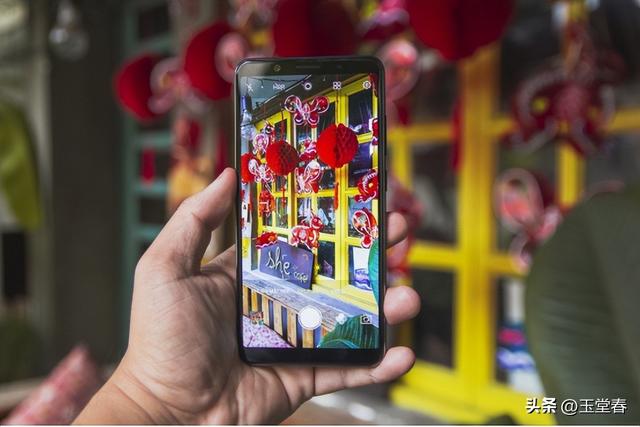 手机产业：全球出货量连跌9年	，智能手机还卷得动吗？