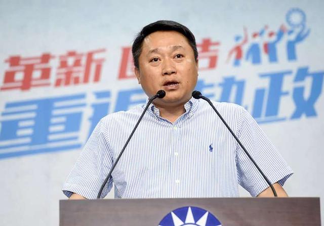张荣恭和萧旭岑出任国民党副主席