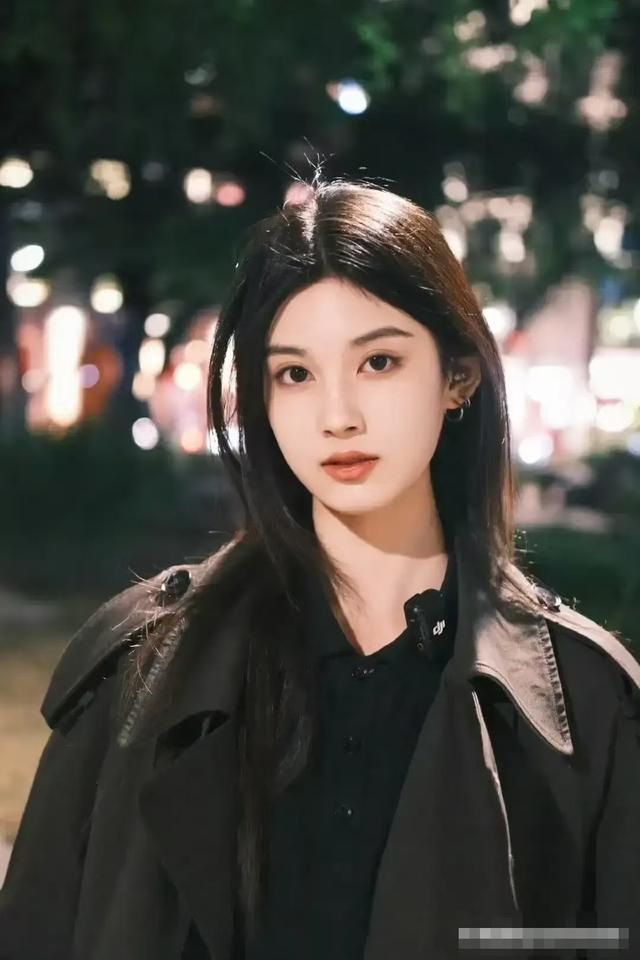 江苏传媒学院校花， 美的标致,美的标准,美的令人心醉！