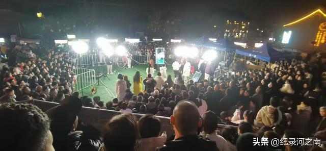 河南三妹昨晚上在国家历史文化名城国家4A级旅游景区商丘古城直播