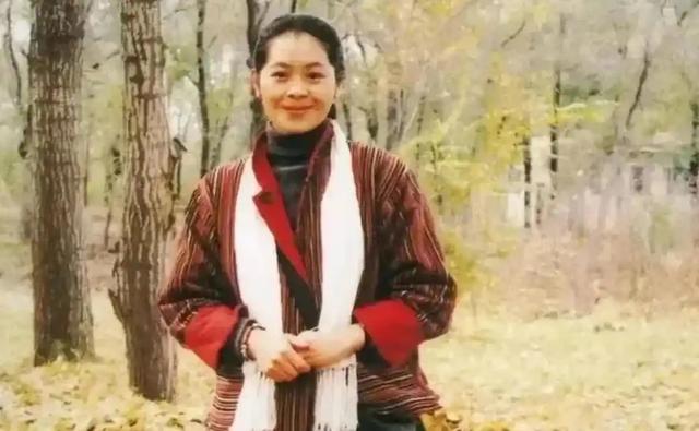 六岁遭遗弃，三十八丧夫	，四十五获大奖：她的逆转人生疗愈万人