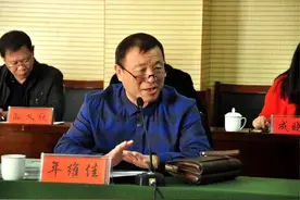 隐姓埋名30多年，中小学教材版《青山处处埋忠骨》一文作者被实垂图片