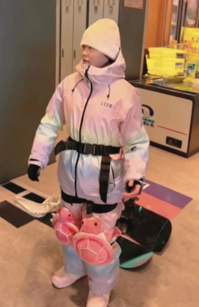 “冠军风波”后，全红婵踏上新征程，让人反感的一幕还是出现了