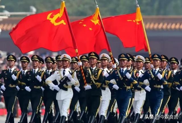 被央视怒批、脑袋空空，德不配位，难怪阅兵从不邀请“流量”明星