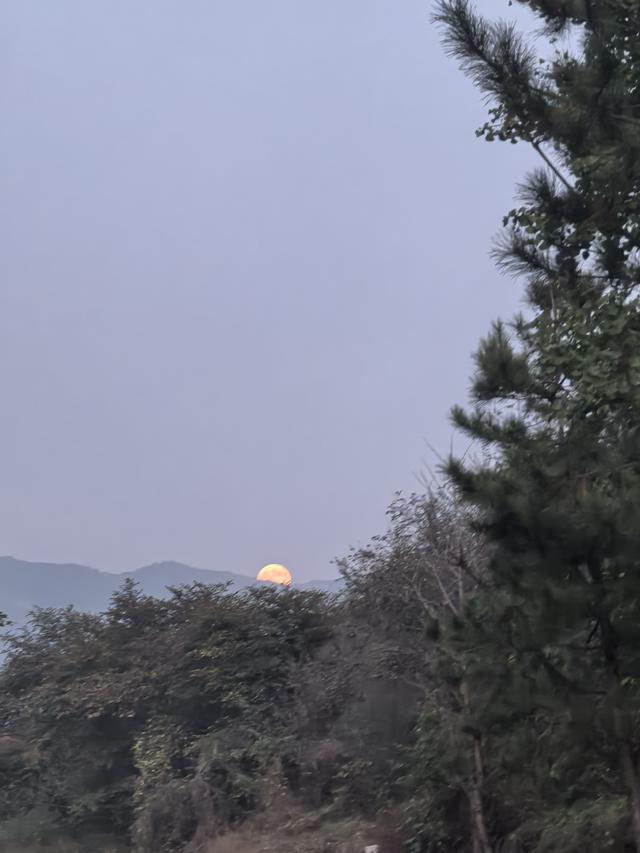 七律·登门头沟天门山