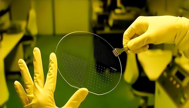 47%！日本限制光刻机出货后，日媒：中国客户开始不买账了