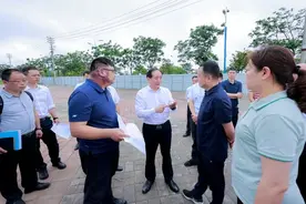 杨昌鹏到西秀区和安顺经开区开展领衔研究问题破解难题“穿透式”调研工作图片