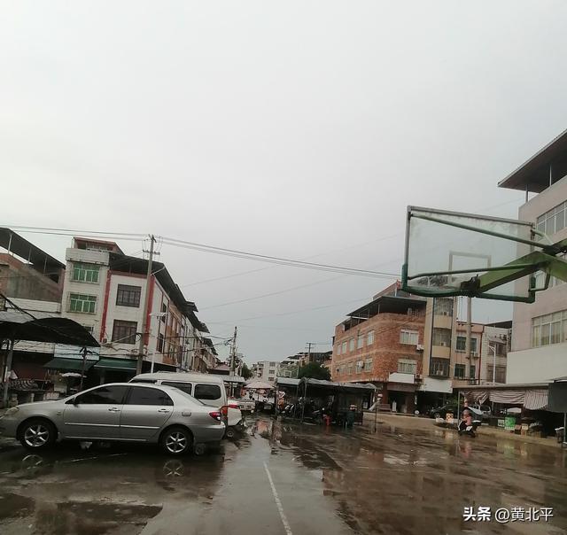 广西南宁市上林县撤销的乡，街道、菜市场、车站俱全就是没有赶集