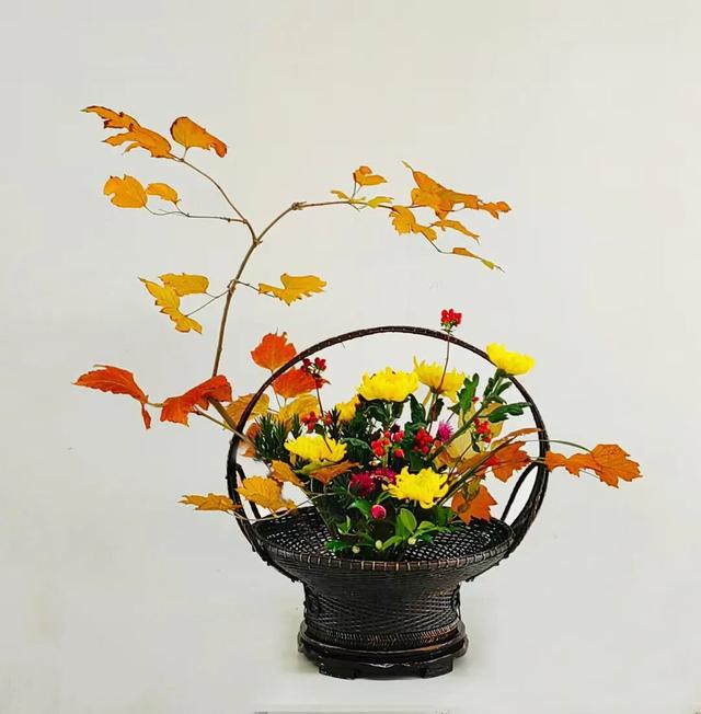 30个名师菊花插花作品，带你赏尽秋日好风景