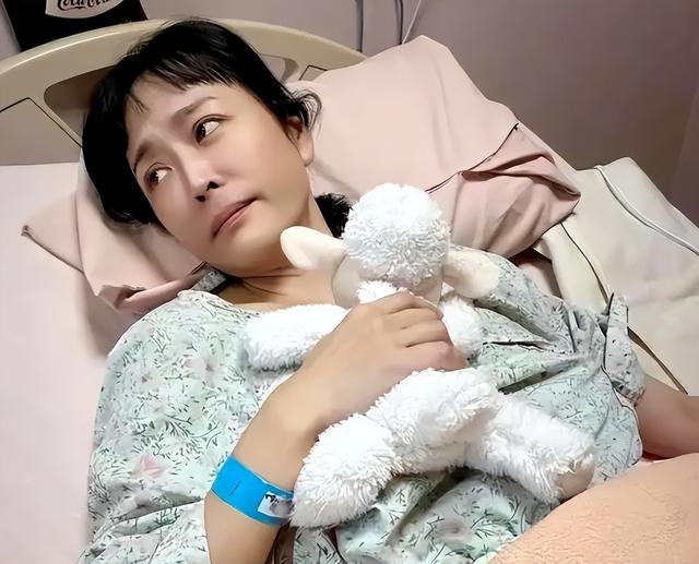 自己定墓园和寿衣，3200万遗产全给姐姐，原来她早就去世了