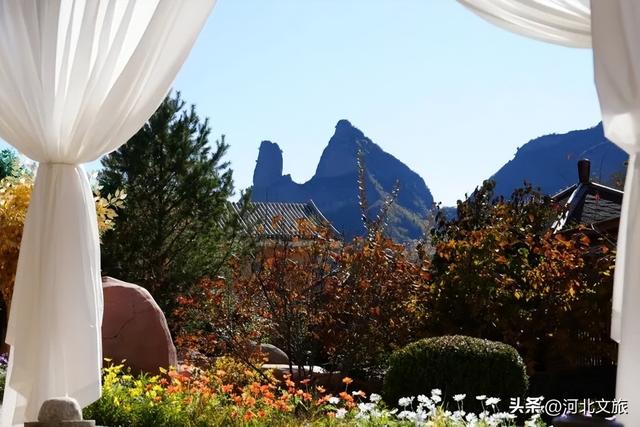 赏丹霞、沐温泉！承德唐家湾这处温泉，承包你秋日的双倍快乐