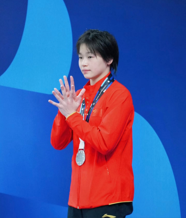 刚复出就夺冠！全红婵跳水实力不减，却依旧逃不过“身材审判”