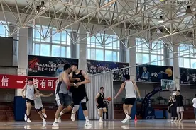 从夏季联赛盘点新疆男篮年轻队员图片