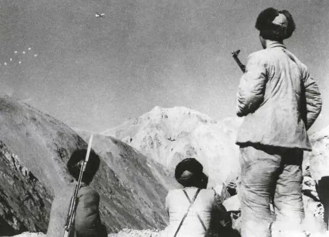 攻不了也守不住？中国空军在西藏上空，被印度空军足足欺负了40年