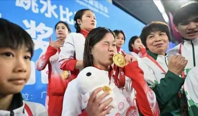 离春节仅1个月，官媒高调官宣全红婵喜讯	，原来郭晶晶真的没说错