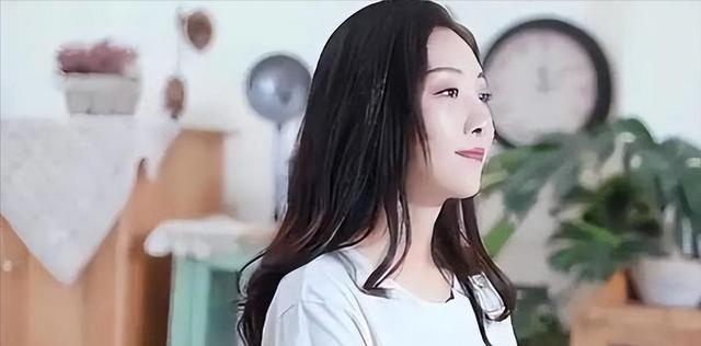 “买英国精子生3娃”的山东女人，8年后现状曝光！如今她后悔不？