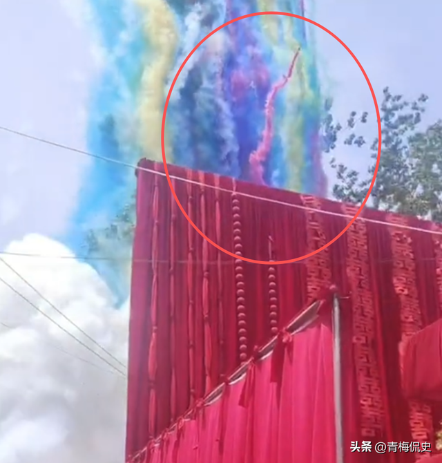 伴郎破坏婚礼后续：新娘发声，男子正脸被扒	，新郎做法令人失望