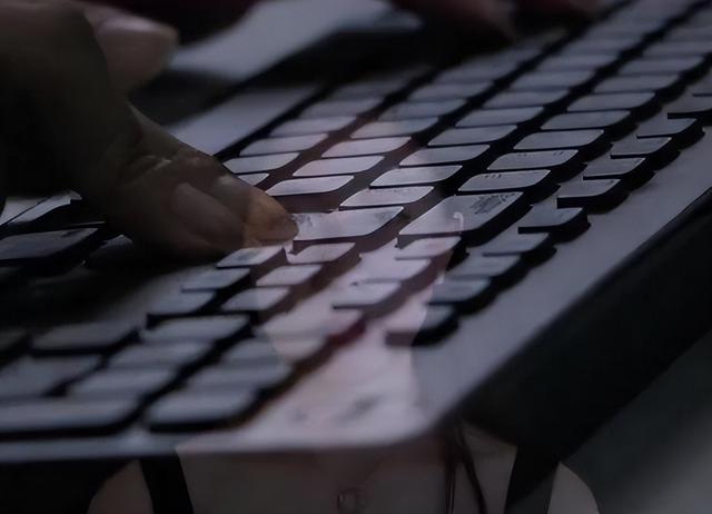 大衣哥跳楼身亡、赵本山灵堂、宋佳知三当三，造谣的越来越离谱了