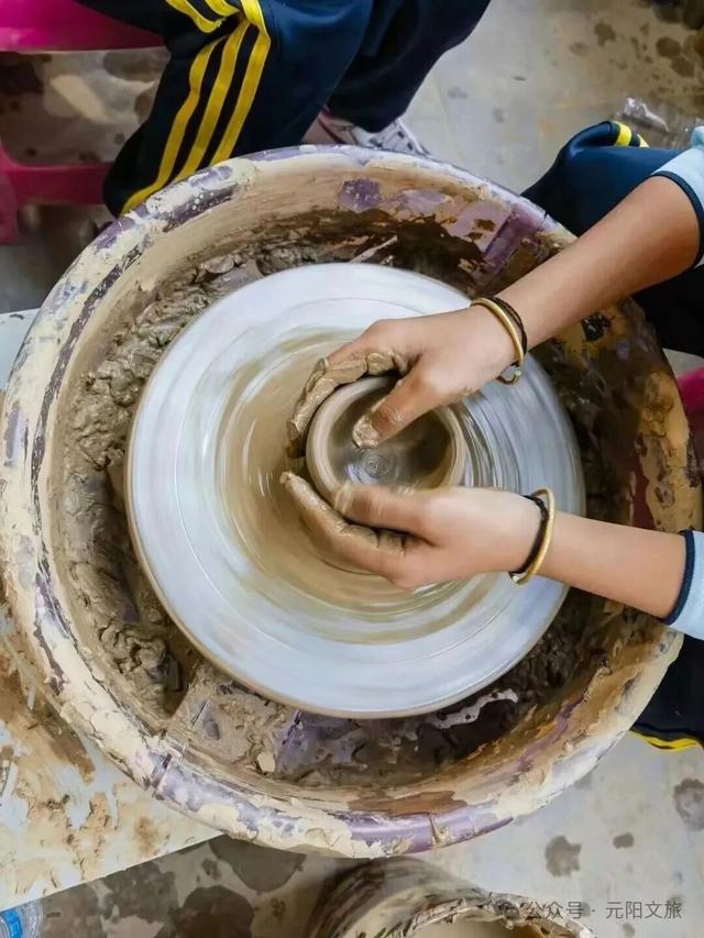 这个元旦，来元阳观赏梯田光影，参加百米长街宴吧