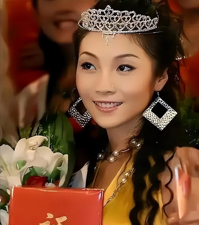 “买英国精子生3娃”的山东女人，7年后现状曝光，一年百万开销