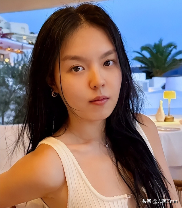 李咏也没想到，自己离世7年后，23岁的女儿就走上一条"不归路"