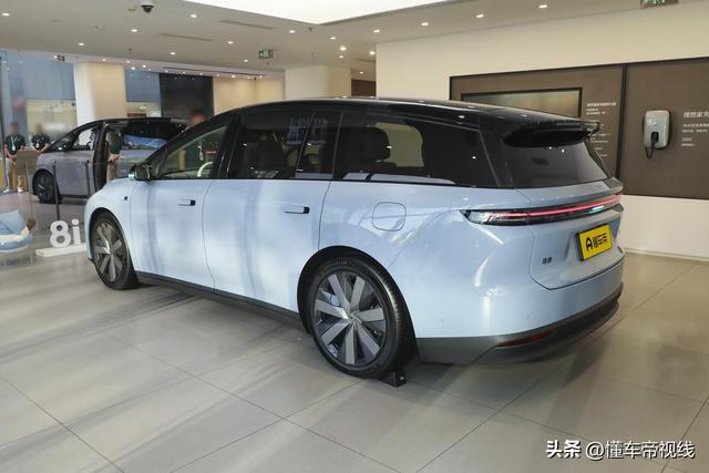 理想i8上市售32.18万元起