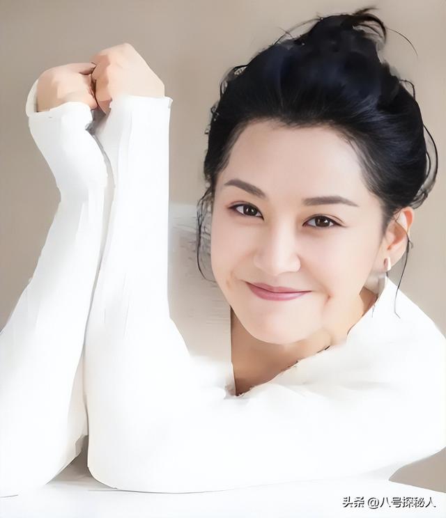 一生 “风流成性、老少通吃”，被称女中极品的她，为何56岁仍单身
