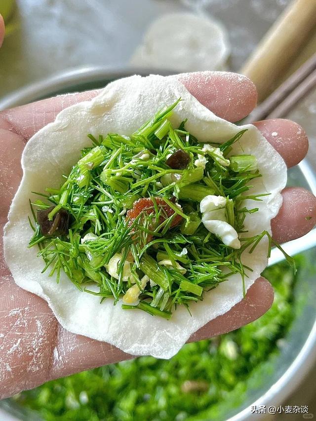 冬至吃饺子，白菜萝卜都靠边站，这馅才是首选，太香了！