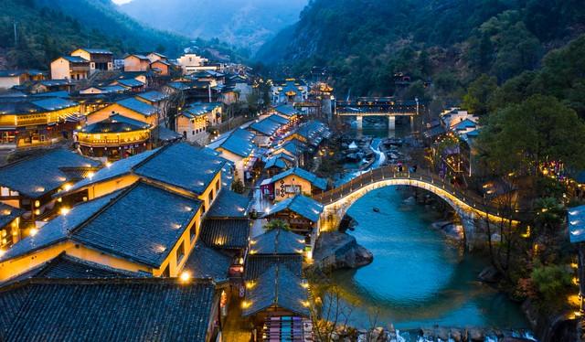 听说湖南张家界那个天门山，2024年要建新玻璃桥了