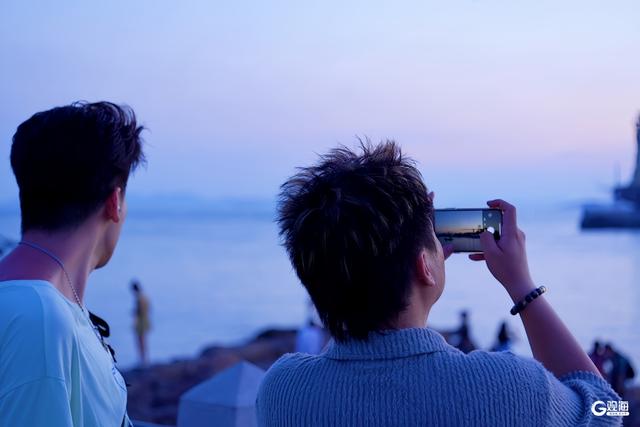 小麦岛：夏夜人潮涌动，城市夜晚风景线