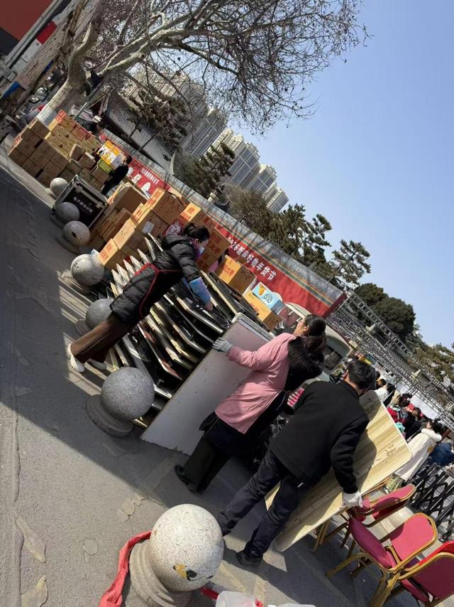 当皇家园林沦为年货大集，兴庆宫的风雅何处寻？