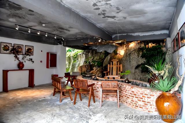双节打卡观山湖：游客沉醉山水间 乐享诗意栖居