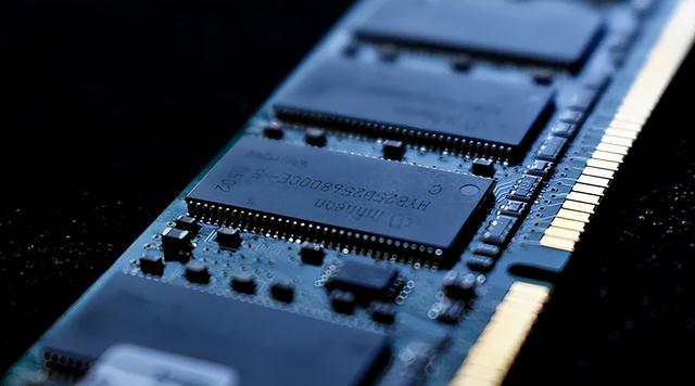 骆家辉警告中国：最好不要自主生产尖端芯片	，这不是美国想看到的