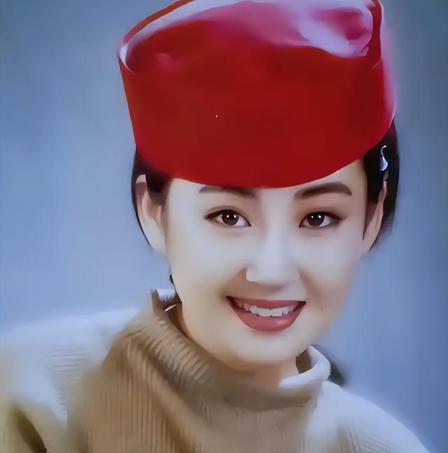 她一生 “风流成性、老少通吃”，撩汉无数，至今56岁却依旧单身